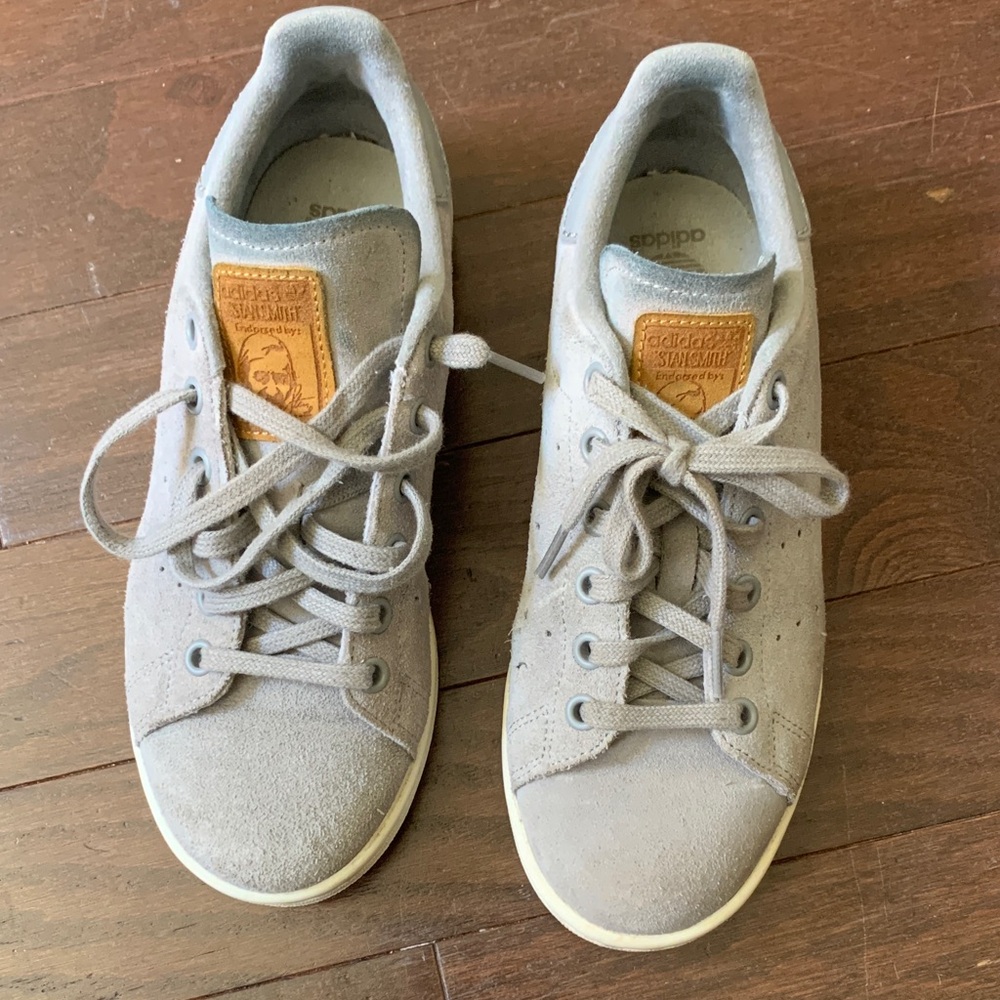 Adidas Originals Stan Smith J "Grey Suede" (Style Code: BA7352